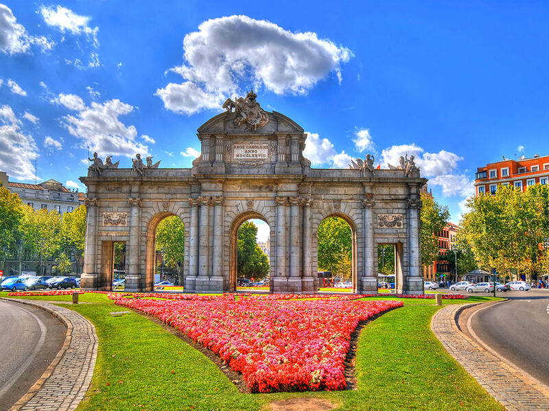 Görkemli İspanya ve Endülüs Şehirleri 7 Gece - THY ile 19 Mart (Ramazan Bayramı Özel) (MAD-BCN) AT092