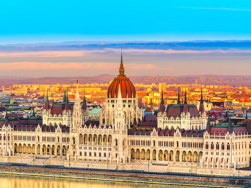 Uçaklı Orta Avrupa Masalı Turu Ajet Havayolları ile 7 Gece 8 Gün 2026 Dönemi