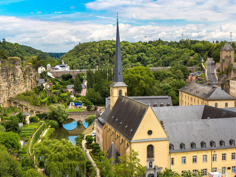 Görkemli Üçlü Benelüx & Fransa & Almanya 7 Gece - THY ile 2026 İlkbahar Dönemi (DUS - STR) AT075
