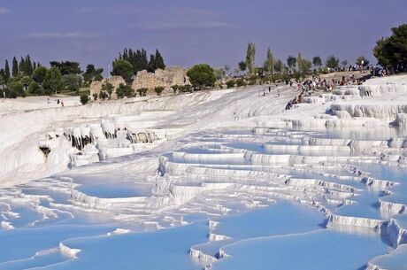 Lavanta Tarlaları Salda Gölü Pamukkale Çeşme Alaçatı Turu 1 Gece Konaklama