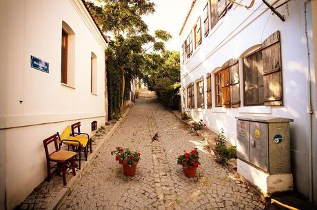 Bozcaada Assos Cunda Şeytan Sofrası Turu 1 Gece Konaklama