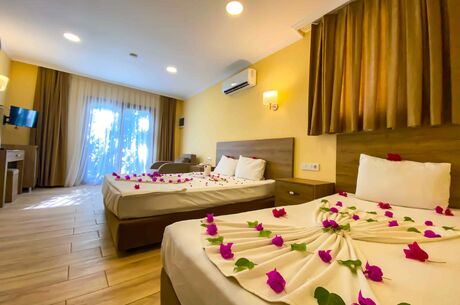 Fethiye Turu / 3 Gece 4 Gün/  Ölüdeniz Mia Suit Otel/ İstanbul Çıkışlı