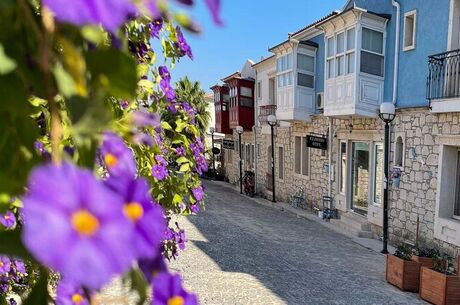 İZMİRİN GÖZDELERİ TURU ( 1 Gece Konaklamalı Urla, Sığacık, Alaçatı, Foça)