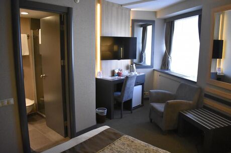 Anatolia Hotel / Uludağ Kayak Turu / 1 Gece 2 Gün / İstanbul Kalkışlı